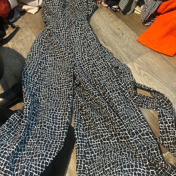 Calvin Klein black and white patterned Jumpsuit size 6 - Picture 5 of 10
